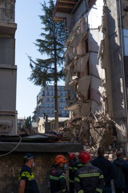 Batumi, Gürcistan - 9 Ekim 2021: Konut binasının bir kısmı çöktü