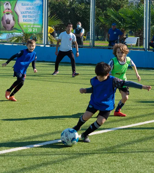 Batumi, Gürcistan - 4 Kasım 2021: Çocuk futbol festivali