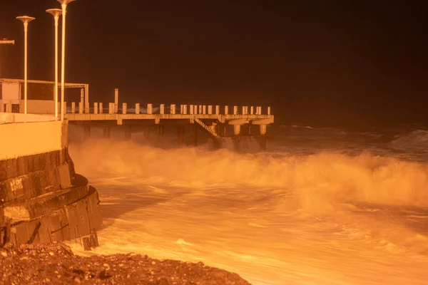 Tormenta Mar Por Noche Larga Exposición — Foto de Stock