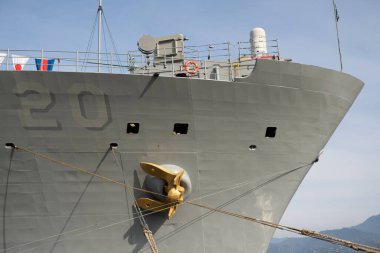 Batumi, Gürcistan - 8 Kasım 2021: ABD Donanma gemisi limanda