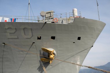 Batumi, Gürcistan - 8 Kasım 2021: ABD Donanma gemisi limanda