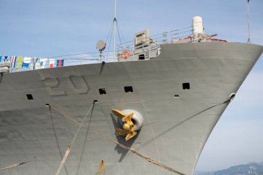 Batumi, Gürcistan - 8 Kasım 2021: ABD Donanma gemisi limanda