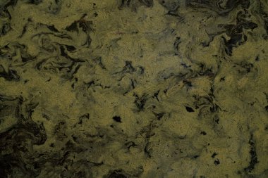 Suda koyu yeşil boya şeklinde arkaplan