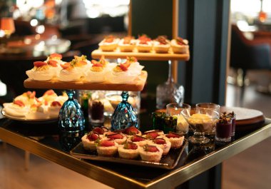 Batumi, Gürcistan - 9 Kasım 2021: EXODUS Restoran Açılışı