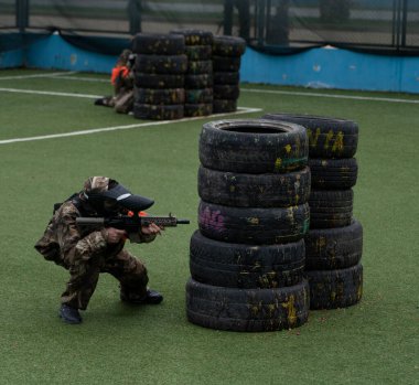 Batumi, Gürcistan - 8 Aralık 2021: paintball yarışması