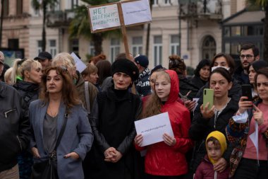 Batumi, Gürcistan - 5 Aralık 2021: yeşil pasaportlara karşı protesto