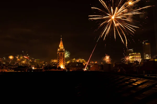 Festliches Feuerwerk Zum Jahreswechsel — Stockfoto