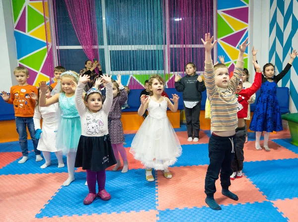 Batumi Gruzja Grudnia 2022 Przedstawienie Noworoczne Dla Dzieci — Zdjęcie stockowe