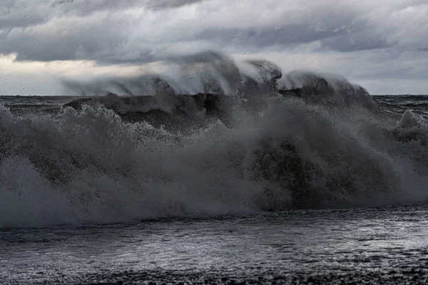 Grandes Olas Mar Una Tormenta Imagen de stock