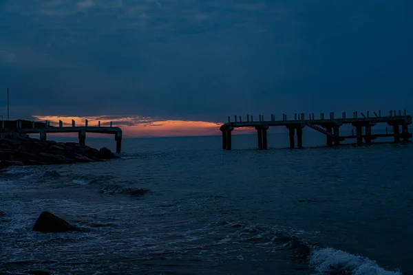 Cais Ruínas Mar Durante Pôr Sol — Fotografia de Stock