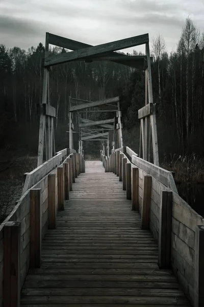 Old Gloomy Wooden Bridge River Detachment Water Gloomy Mysterious Forest — Stock Photo, Image