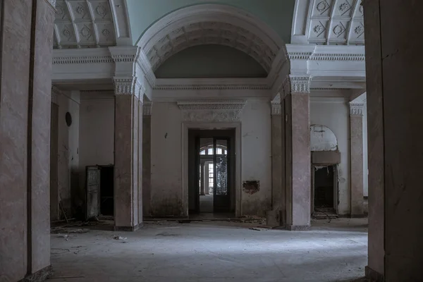 Una Bella Hall Con Colonne Marmo Palazzo Abbandonato Architettura Antica — Foto Stock