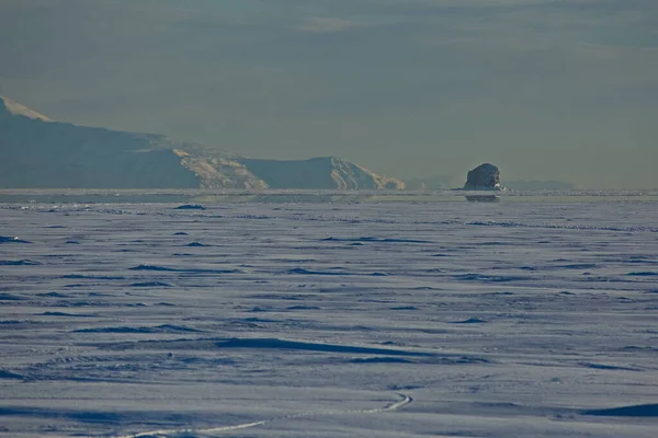 Ice Fields Gertner Bay Sea Okhotsk — стоковое фото