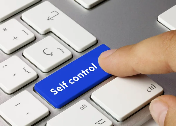 Self Control Written Blue Key Metallic Keyboard Finger Pressing Key — 图库照片