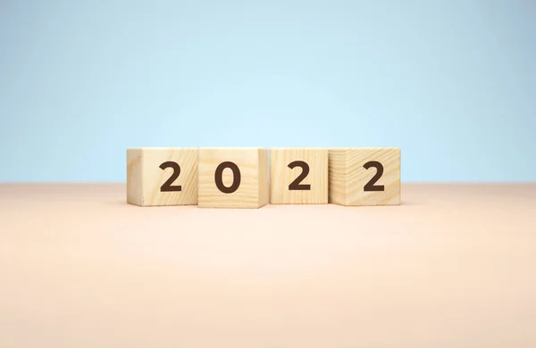 Νέο Έτος 2022 Ξύλινα Κύβους Απόδοση Ένα Ελάχιστο Φόντο Εικονογράφηση — Φωτογραφία Αρχείου