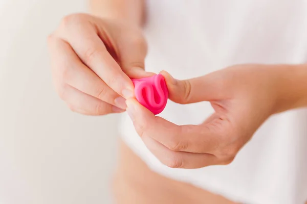 Close Girl Hands Showing How Fold Menstrual Cup Instructions Use — Stockfoto