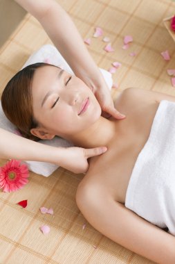 mulher adora massagem