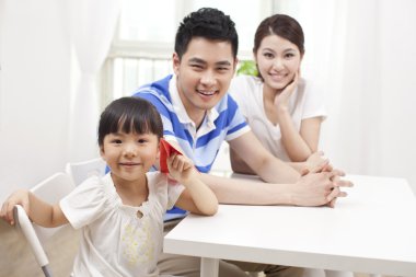 Aile gerçekten kağıt uçak
