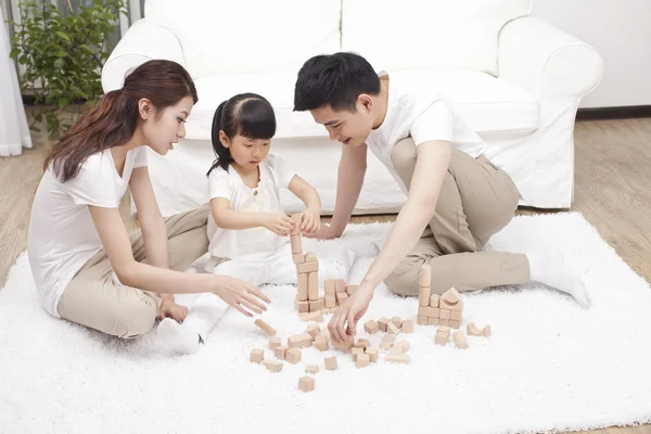 Familie hebben plezier samen — Stockfoto