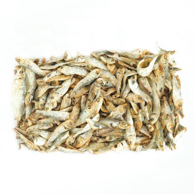 Yemek pişirmek için kurutulmuş küçük deniz ürünleri..