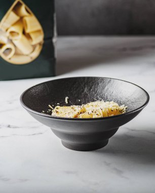 Peynirli ve biberli ditalini. Yüksek kalite fotoğraf