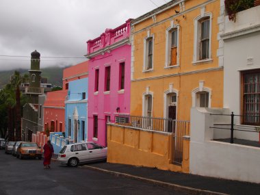 06 Mayıs, 2014 - bo-kaap içinde sokak. parlak renkler. Cape town. Sout