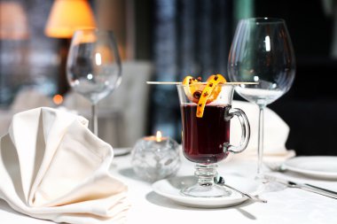 mulled şarap ve mum