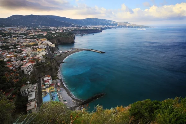 Panorámás kilátás nyílik sorrento — Stock Fotó