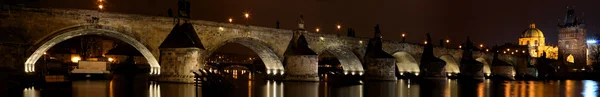 Ancient bridge at night — Stock Photo, Image