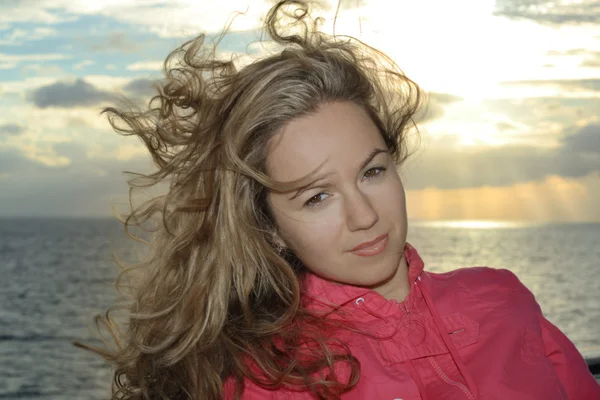 Chica en el mar — Foto de Stock