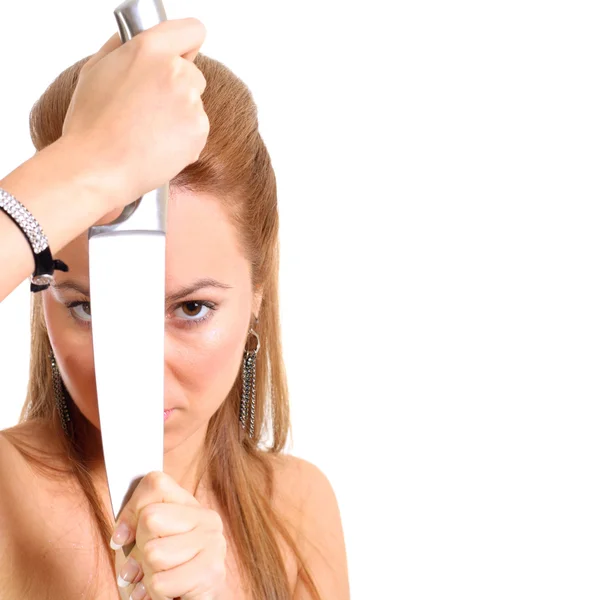 Ung kvinna med kniv — Stockfoto