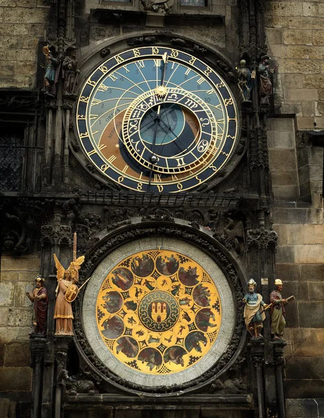 Ancient gothic clock — Stock Photo, Image