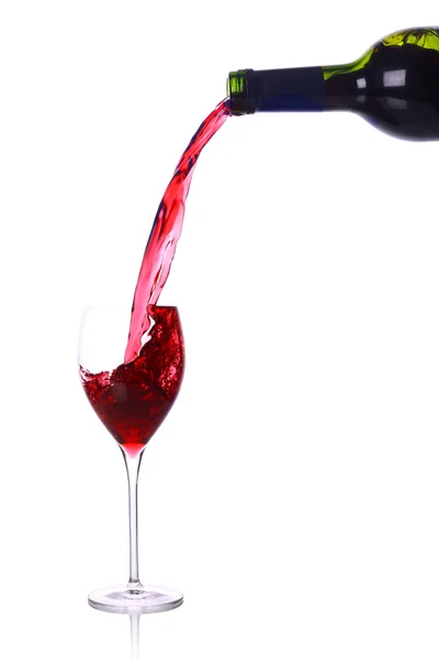 Κόκκινο κρασί χύνοντας σε ποτήρι — Φωτογραφία Αρχείου