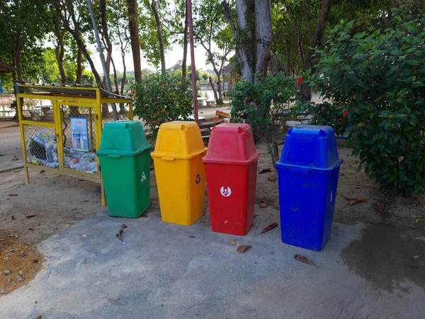 Sampah Daur Ulang Taman — Stok Foto