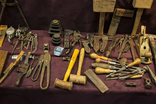 Alte Werkzeuge für die Holzbearbeitung — Stockfoto