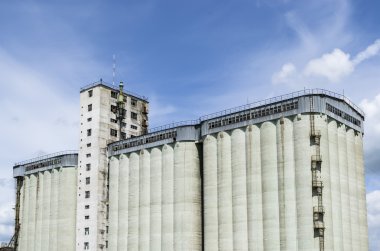 Beton silosu bina