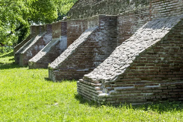 Mittelalterliche Strebepfeiler — Stockfoto