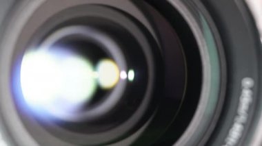 Optik Camda Fişekli Makro Kamera Mercekleri. Yakınlaştırma Kamerası Merceklerinin İşlemi