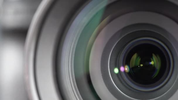 Macro Shot Lente Cámara Con Destello Vidrio Óptico Proceso Zoom — Vídeo de stock