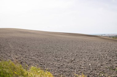 Sürülmüş ve boş topraklar. Fallow