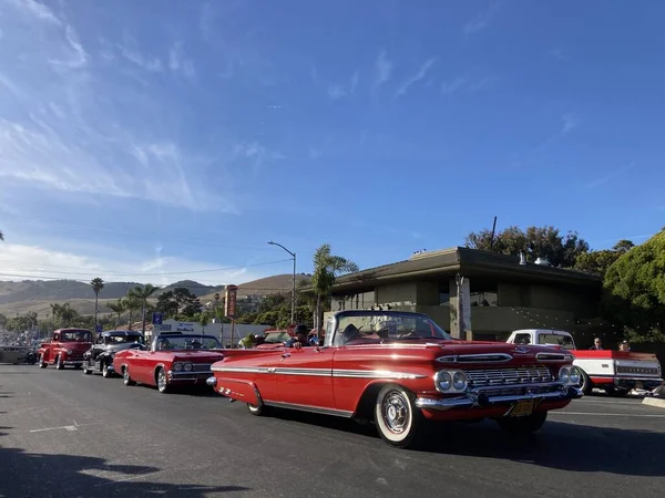 Classic Car Show 신원이 참가자들 거리에서 차량을 다닌다 캘리포니아주 2022 — 스톡 사진