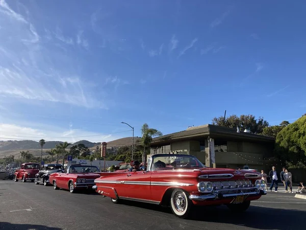 Classic Car Show 신원이 참가자들 거리에서 차량을 다닌다 캘리포니아주 2022 — 스톡 사진