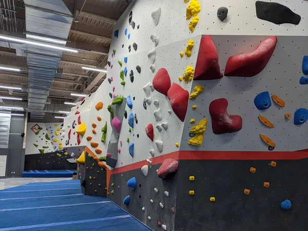 Pared Boulder Escalada Interior Para Entrenar Gimnasio Moderno — Foto de Stock