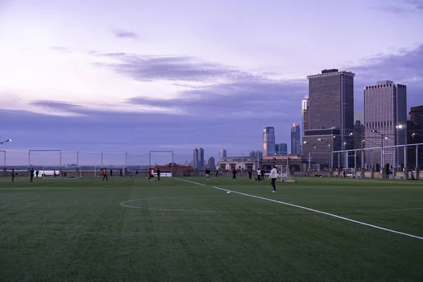 Nowy Jork Usa Grudnia 2021 Pier Boisko Piłki Nożnej Brooklynie — Zdjęcie stockowe