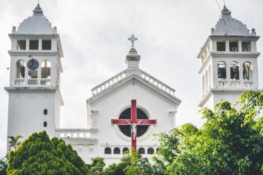 Juayua, El Salvador - 29 Ocak 2022: Juayua, El Salvador Kilisesi, Black Christ