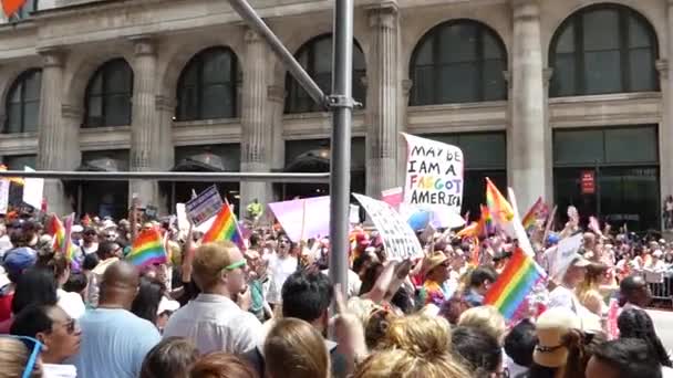 New York June 2020 People Lgbt Pride March Nyc Protesting — Vídeo de Stock