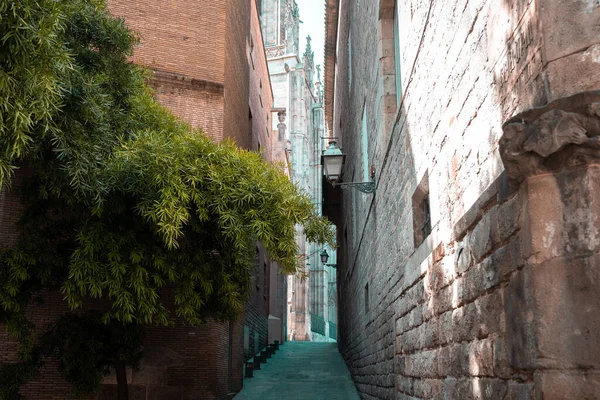 Narrow Passageway Old Stone Brick Building Walls View Alley — Stock Photo, Image