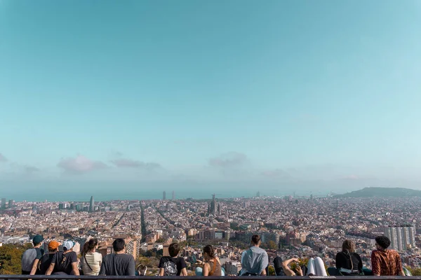 Letecký Výhled Město Barceloně Slunečného Dne Lidé Čekají Západ Slunce — Stock fotografie