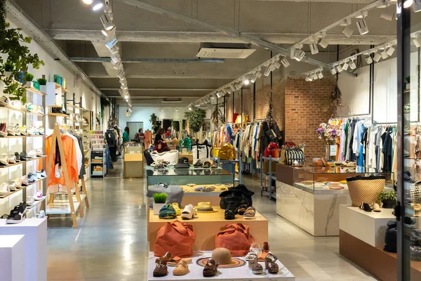 Barcelona Spain April 2022 Interior Store Selling Clothes Shoes Retail — Stockfoto