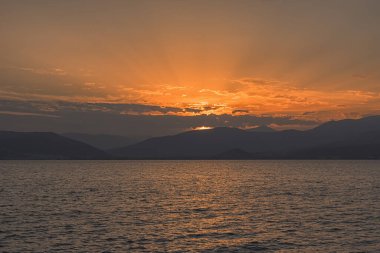 Argolik Körfezi üzerinde gün batımı, Nafplion, Yunanistan
